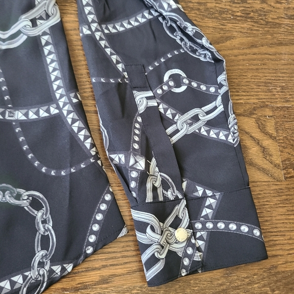 Michael Kors Black and Gray Chain Print Women's Blouse Sz.M - Picture 2 of 10